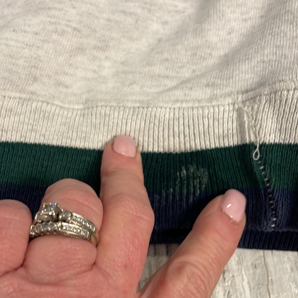 COPY - Vintage y2k Sweatshirt small stain on bottom as shown - Picture 7 of 8